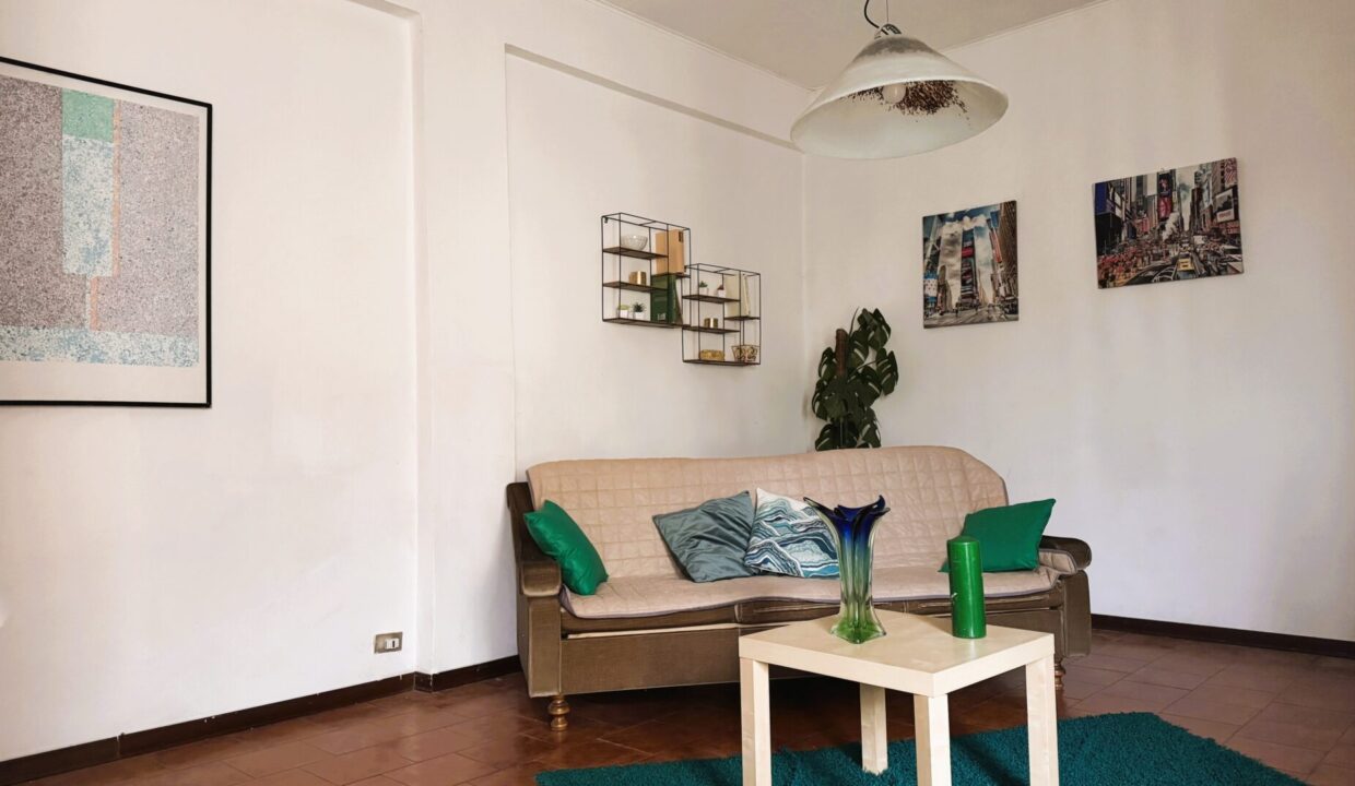 soggiorno appartamento zona via Venezia