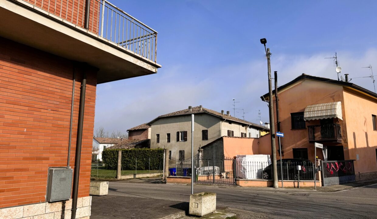 zona casa con giardino vicinanze Colorno