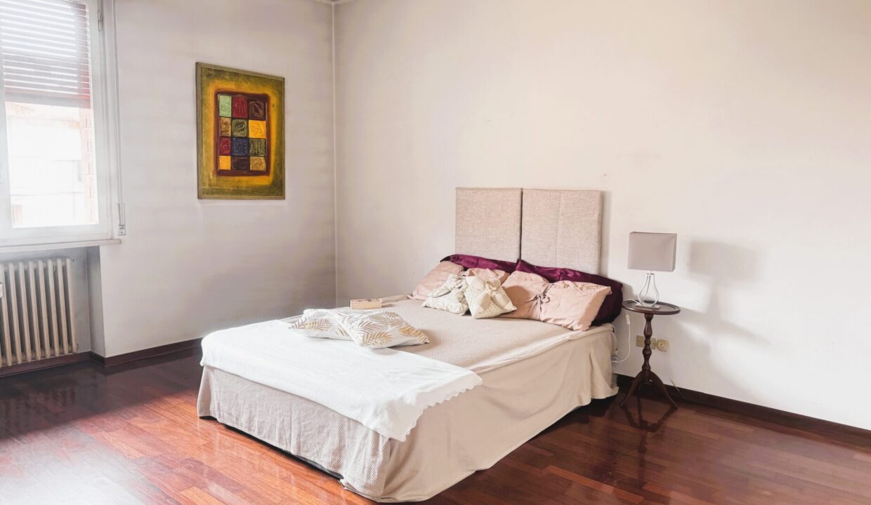 camera 1 appartamento con 3 camere Colorno