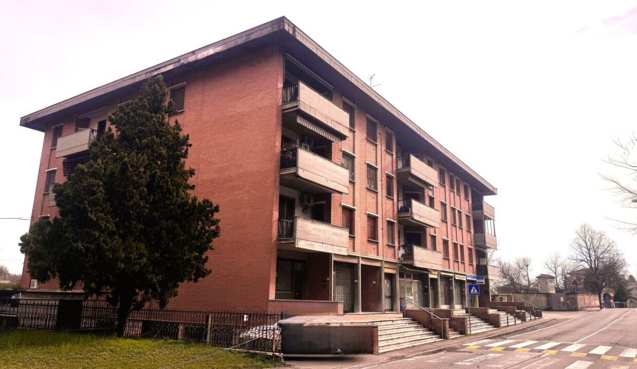 facciata appartamento con 3 camere Colorno