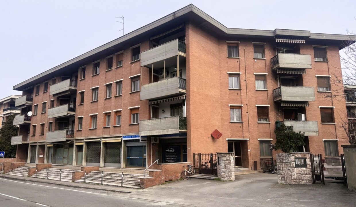 facciata appartamento con 3 camere Colorno