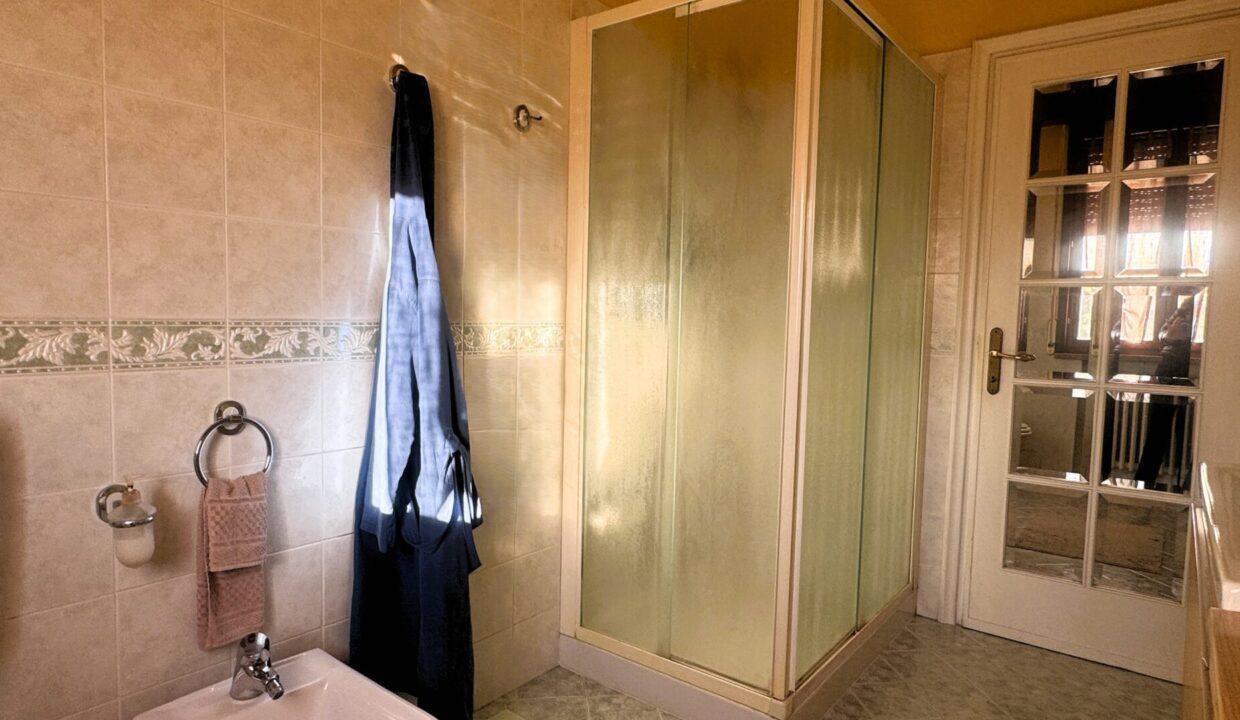 bagno 1 bifamiliare Sissa campagna