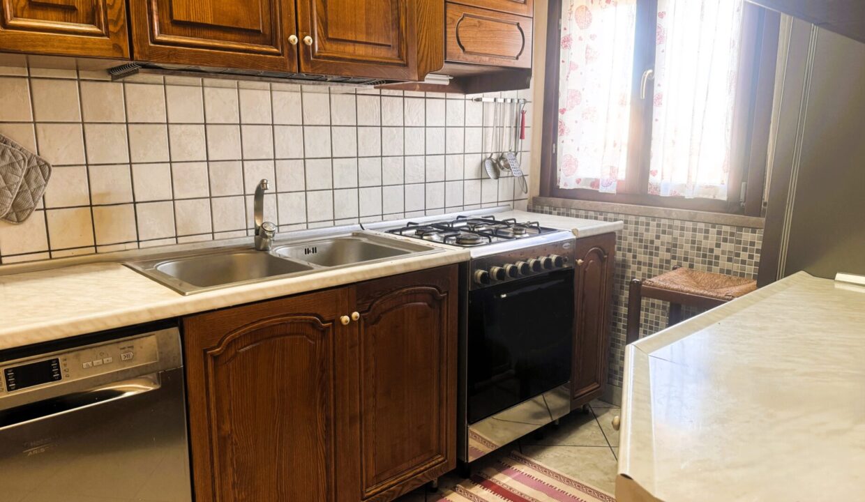 cucina bifamiliare Sissa campagna