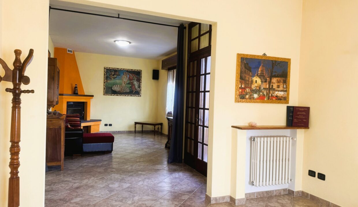 sala da pranzo bifamiliare Sissa campagna