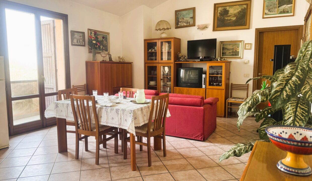 soggiorno bilocale recente Mezzano Superiore