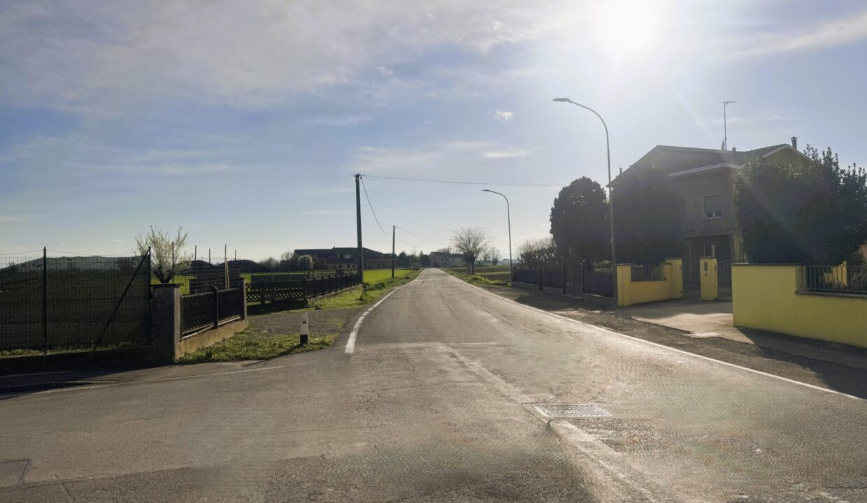 zona bifamiliare Sissa campagna