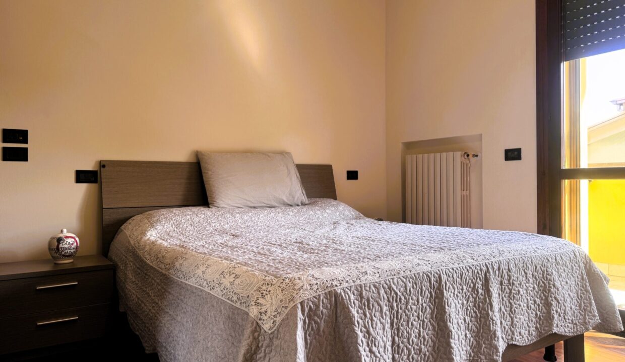 camera 1 appartamento con 3 camere Colorno