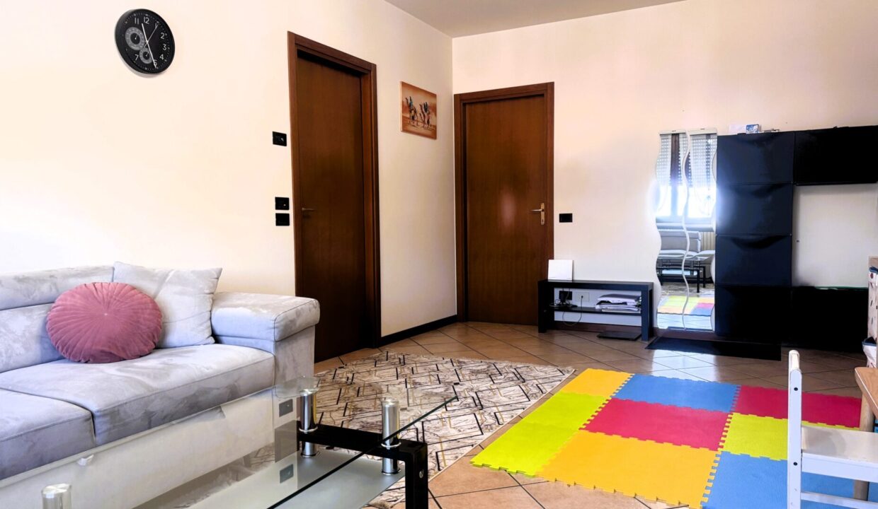 soggiorno appartamento con 3 camere Colorno