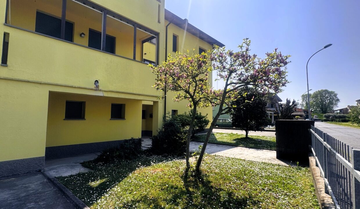 giardino appartamento con 3 camere Colorno