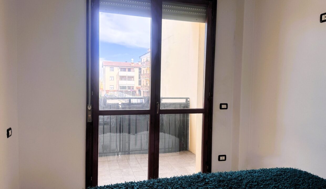 balcone appartamento con giardino Colorno