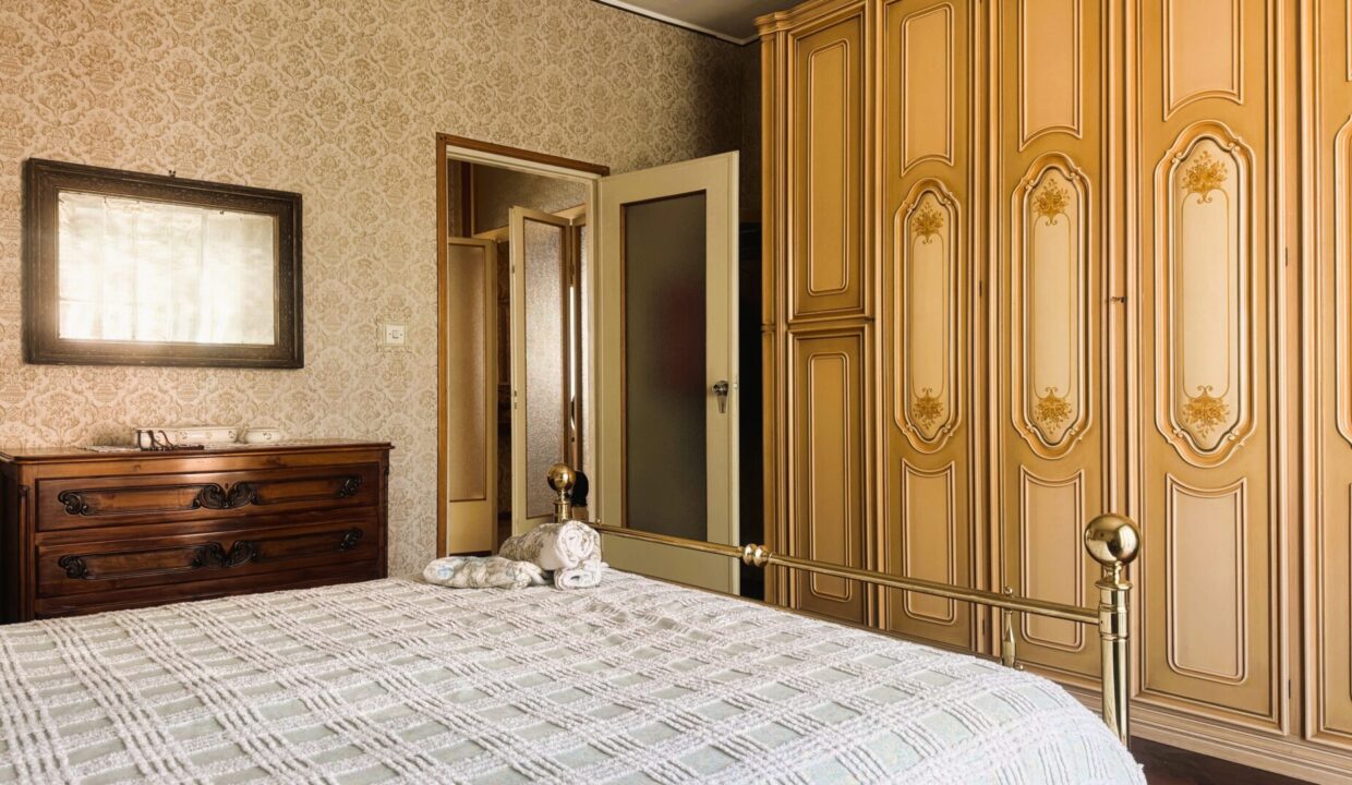 camera 1 appartamento in trifamiliare Parma zona Montanara