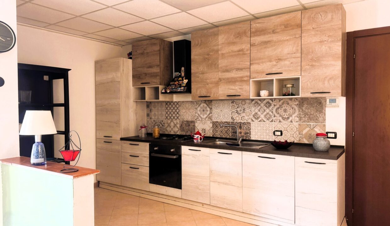 cucina appartamento con giardino Colorno