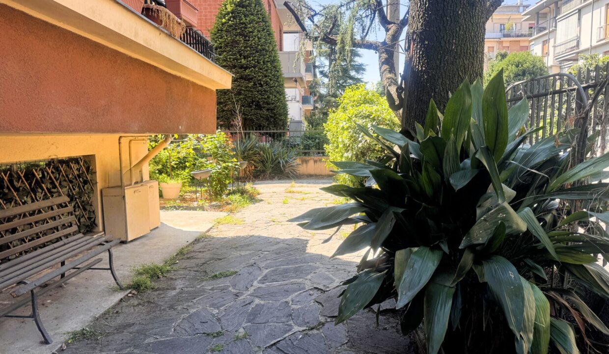 giardino appartamento in trifamiliare Parma zona Montanara