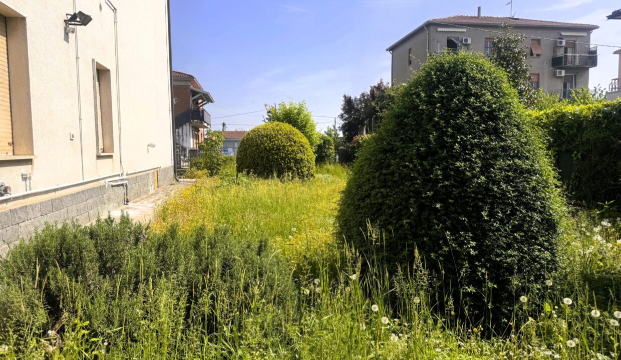 giardino villetta indipendente con giardino Colorno