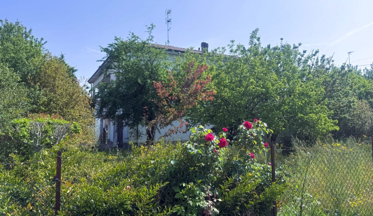 giardino villetta indipendente con giardino Colorno