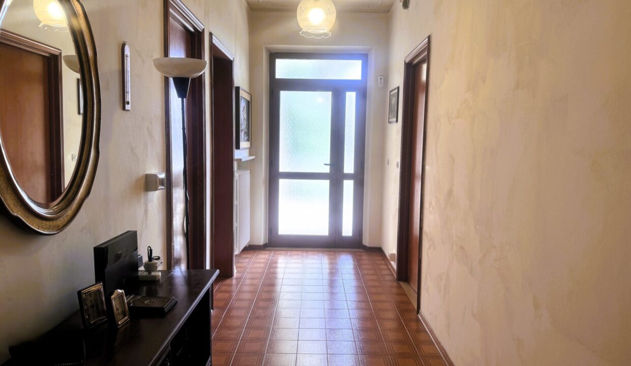 ingresso villetta indipendente con giardino Colorno