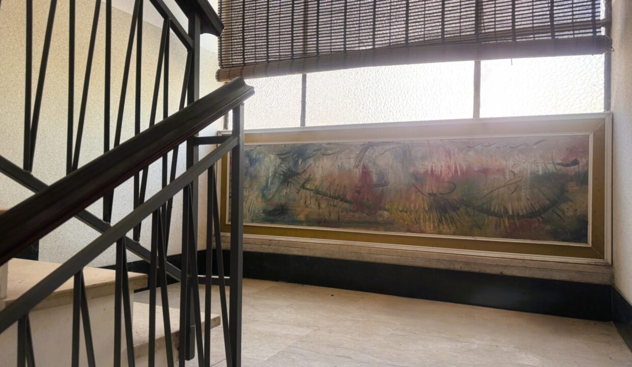 scale appartamento in trifamiliare Parma zona Montanara