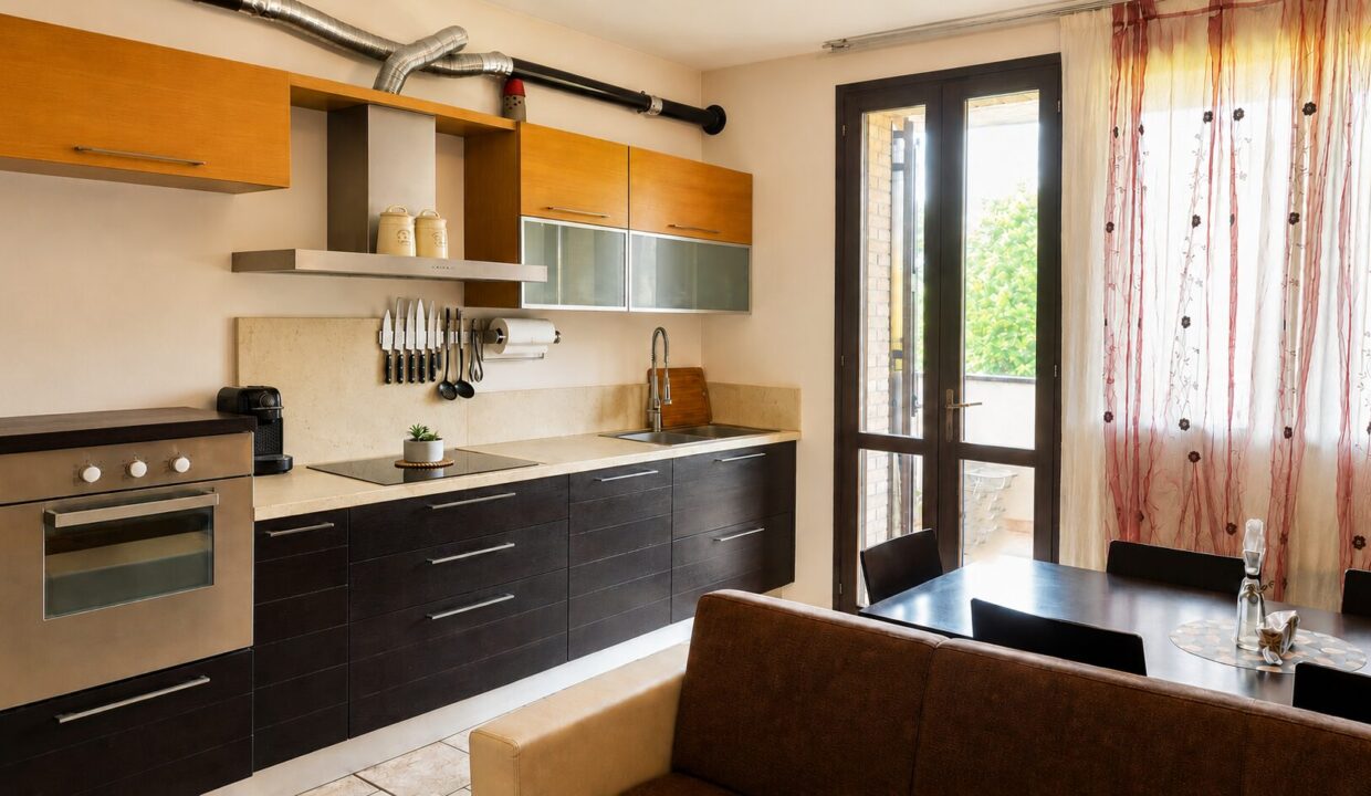 cucina 1 appartamento con giardino Mezzano Inferiore