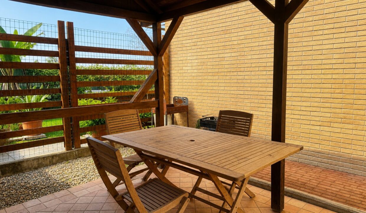 gazebo appartamento con giardino Mezzano Inferiore