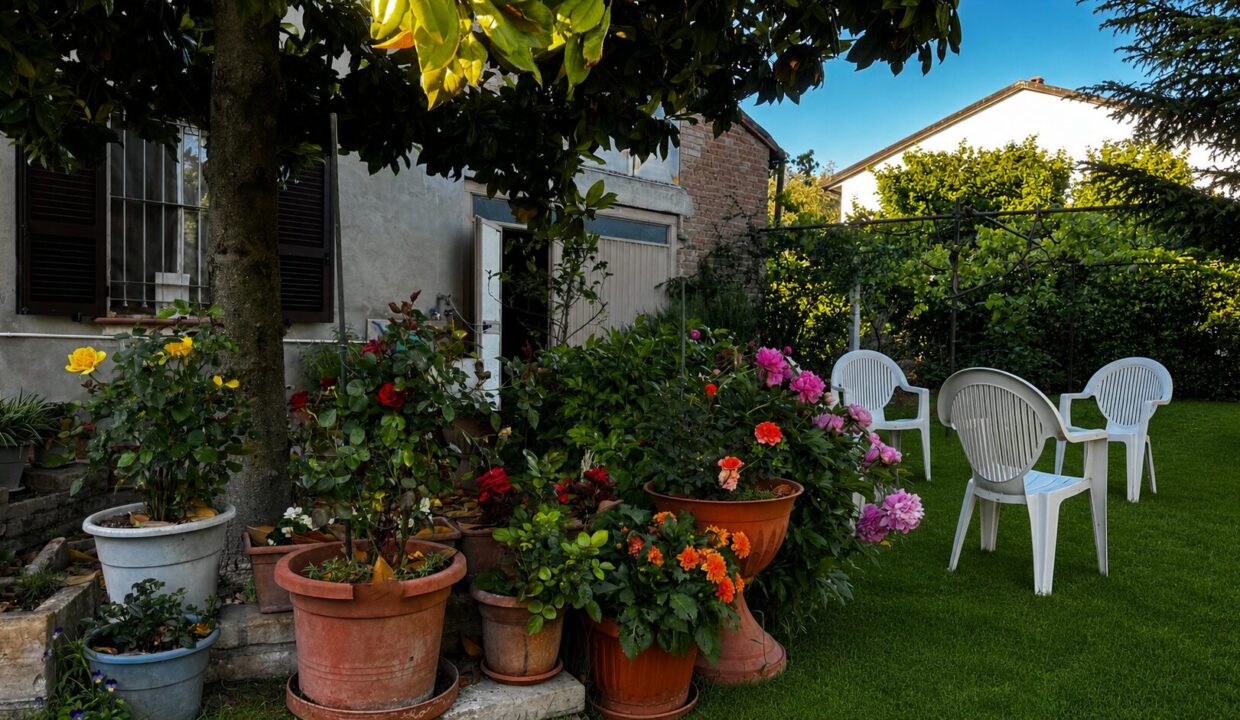 giardino casa ristrutturata con giardino Colorno campagna