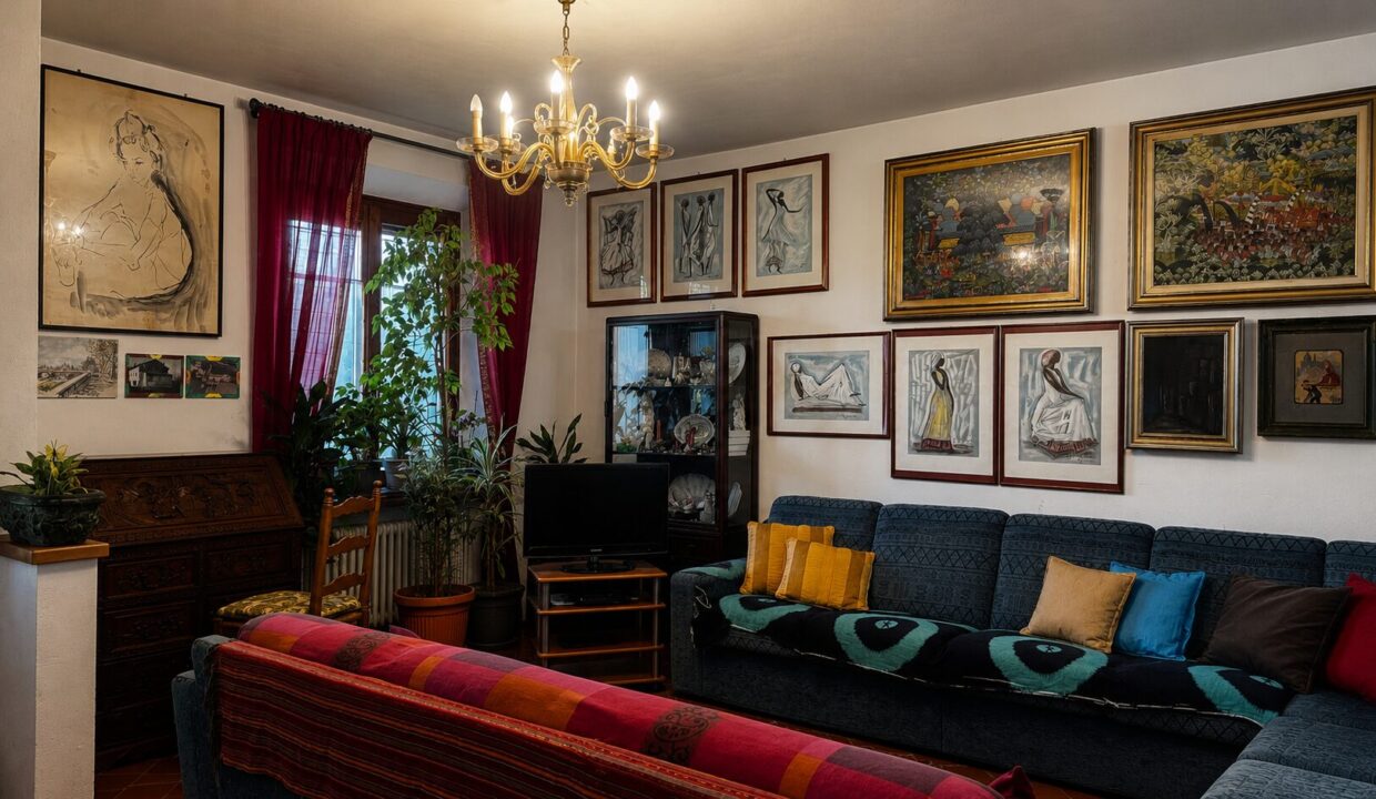 sala casa ristrutturata con giardino Colorno campagna