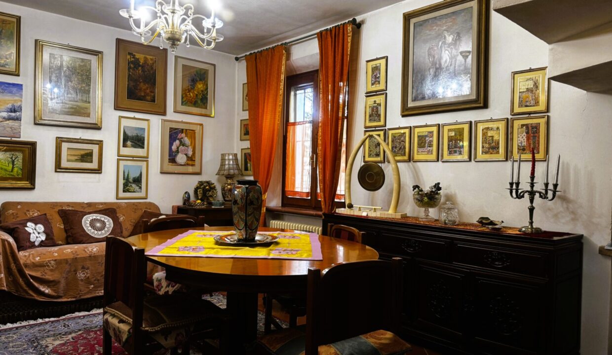 sala casa ristrutturata con giardino Colorno campagna
