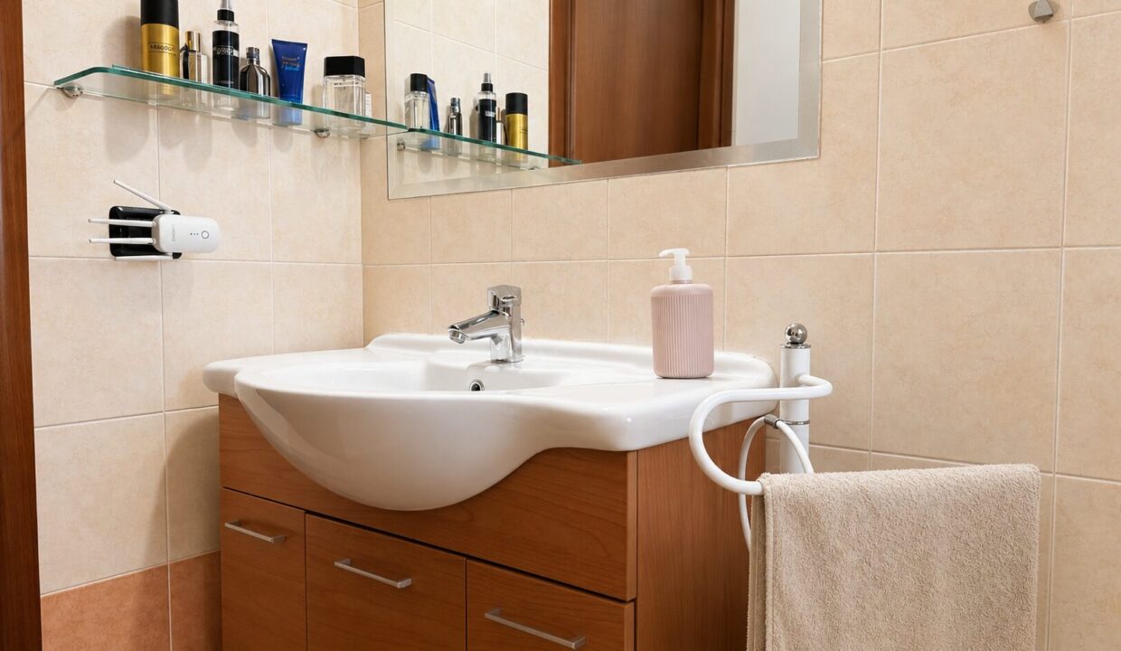 bagno 1°piano villetta a schiera San Secondo campagna